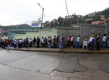 Millones de venezolanos han hecho cola para elegir gobernadores, alcaldes y legisladores regionales