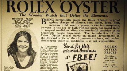 En 1927, la joven nadadora inglesa Mercedes Gleitze cruza el Canal de la Mancha a nado equipada con un Rolex Oyster, el primer reloj de pulsera hermético.