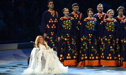 La cantante Yulia Samoylova en la apertura de los Juegos Paralímpicos de Sochi en 2014.