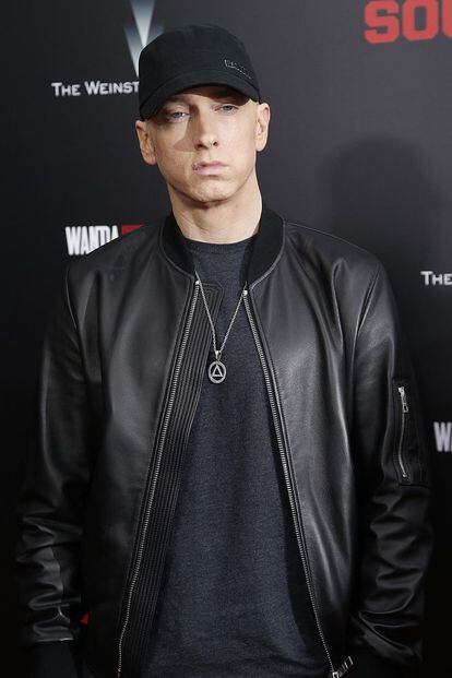 Marshall Bruce Mathers III, más conocido como Eminem, que eligió este nombre artístico de la unión de las iniciales de sus dos nombres: Marshall Mathers (M&M).