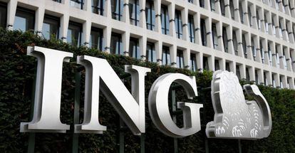  Logo de ING en la sede central del grupo en Bruselas, Bélgica. 