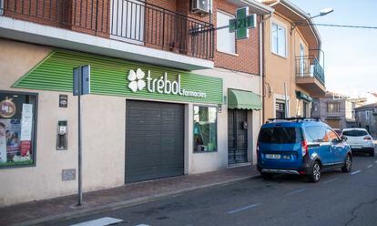 La Farmacia Trébol, en Villa del Prado, que se ha llevado a la clientela de la competencia.