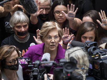 La senadora demócrata Elizabeth Warren en una protesta contra Brett Kavanaugh en septiembre.