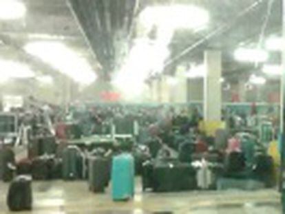 6.000 maletas permanecen varadas desde el viernes en los aeropuertos de Barcelona y Roma.