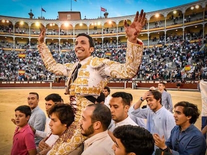 David de Miranda, a hombros en Las Ventas el 24 de mayo de 2019.