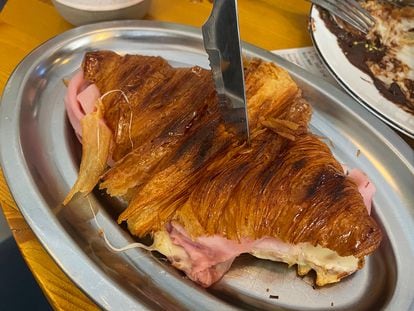 El croissant mixto de Novomundo, una fantasía desayunil