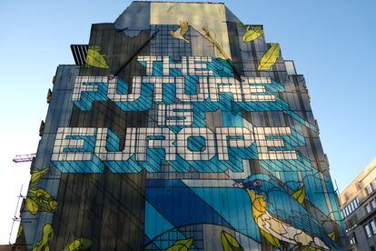 Mural con el lema 'The future is Europe'.