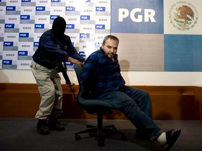 Jesús 'El Rey' Zambada es presentado tras su arresto en Ciudad de México, el 22 de octubre de 2008.