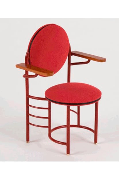 Esta reproducción de la silla Johnson Wax Chair, diseñada por Frank Lloyd Wright en 1939 es totalmente fiel al original, y es una pieza muy interesante de colección. (225 euros)