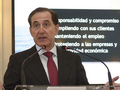 El presidente de Mapfre, Antonio Huertas, durante una conferencia en Santander. 