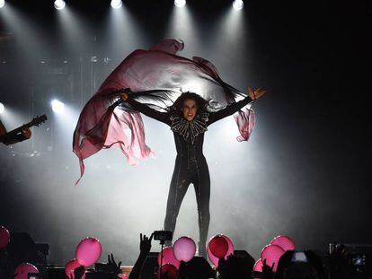 La cantante Malú durante un concierto en Madrid en mayo.