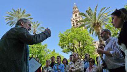 Los Paseos de Jane Jacobs por Córdoba son propuestos y realizados por guías voluntarios.