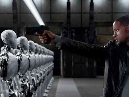 Will Smith, en una escena de &#039;Yo, robot&#039;, dirigida por Alex Proyas