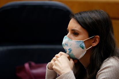 La ministra de Igualdad, Irene Montero, durante la sesión de control al Gobierno, este martes, en el Senado.
