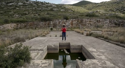 Restos de las instalaciones donde se hicieron las prospecciones en La Salzadella.