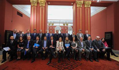 Reuni&oacute;n de gobernadores argentinos en la residencia presidencial.