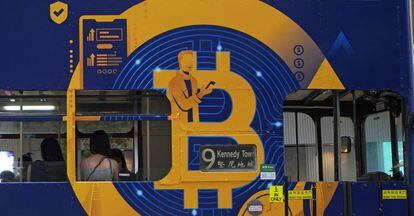 Anuncio de bitcóin en Hong Kong.