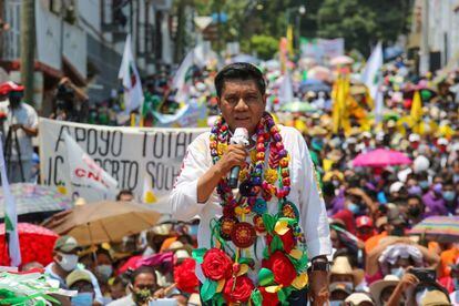 Mario Moreno Arcos, candidato del PRI y PRD a la gubernatura de Guerrero durante un acto de campaña el 21 de mayo.