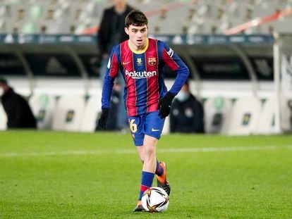 Pedri, durante el partido de Supercopa ante la Real.