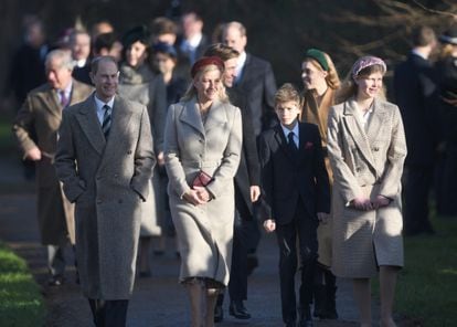 Eduardo y Sofía de Wessex y sus hijos, Jacobo y Luisa, en la misa de Navidad celebrada en Sandringham, Norfolk, en 2019.