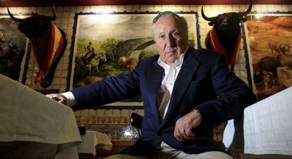 El escritor brit&aacute;nico Frederick Forsyth, en el madrile&ntilde;o hotel Villa Real.