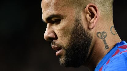 El futbolista brasileño Dani Alves, durante un partido con el Barcelona, el 13 de marzo de 2022.