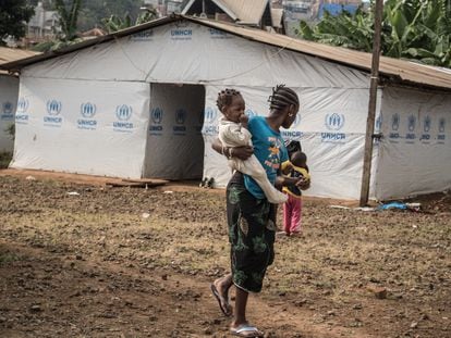 Un campo de refugiados de ACNUR. Cerca de 416.000 personas abandonaron sus hogares temporalmente debido a la actividad volcánica de los últimos días.