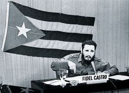 Fidel Castro protesta en 1962 tras el anuncio de J.F.Kennedy de bloquar Cuba por mar.