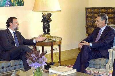 Mariano Rajoy y el presidente luso, Aníbal Cavaco Silva, durante la reunión que mantuvieron ayer en Lisboa.
