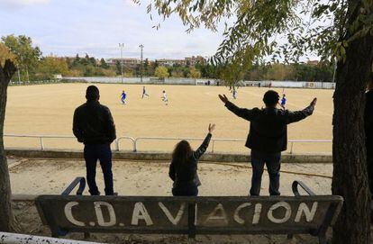 Instalaciones del campo de futbol del CD Aviaci&oacute;n. 