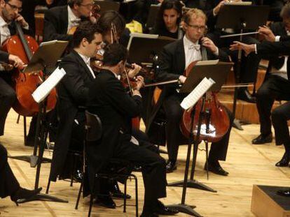 La Orquestra de la Comunitat Valenciana con Zubin Mehta a la batuta.