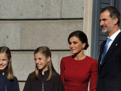 La princesa Leonor, la infanta Sofia y los reyes Letizia y Felipe, el pasado diciembre en Madrid.