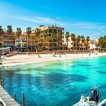 Vista de la Colònia de Sant Jordi, perteneciente al municipios de Ses Salines (Mallorca).