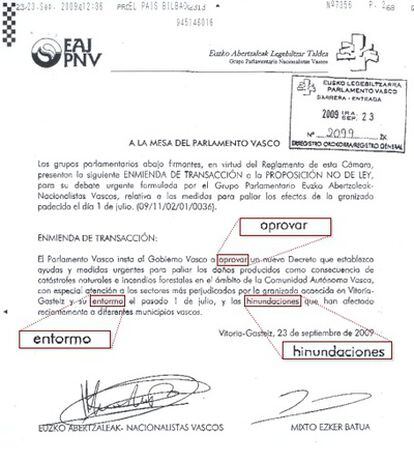 Enmienda presentada por el PNV ante el Parlamento Vasco que recoge el verbo "aprobar" con uve e "inundaciones" con una hache inicial.