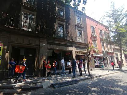 La fachada del edificio en el número 68 de la calle Emiliano Zapata, en Ciudad de México.