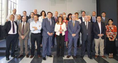 Susana D&iacute;az, con representantes de la econom&iacute;a social andaluza.