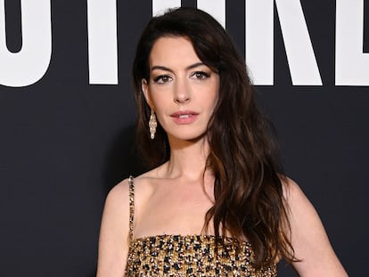 Anne Hathaway, en el desfile de alta costura de Valentino.