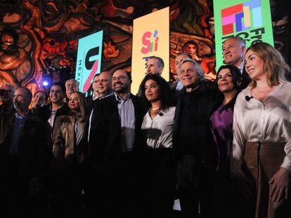 Líderes de oposición durante la presentación de Unid@s, en el Polyforum Siqueiros, en Ciudad de México, el 11 de octubre de 2022.