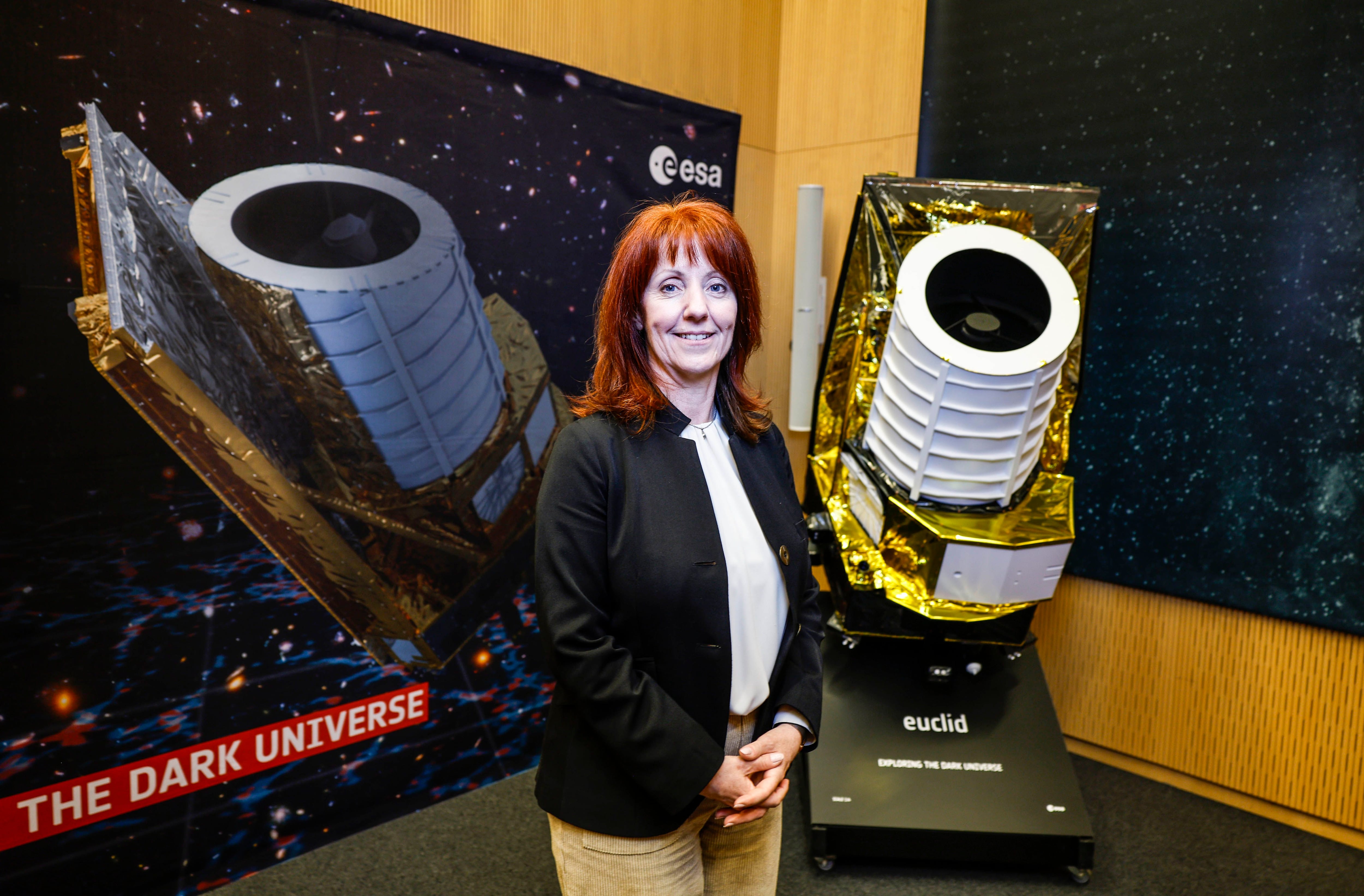 Carol Mundell, jefa de ciencia de la Agencia Espacial Europea, después de la entrevista.