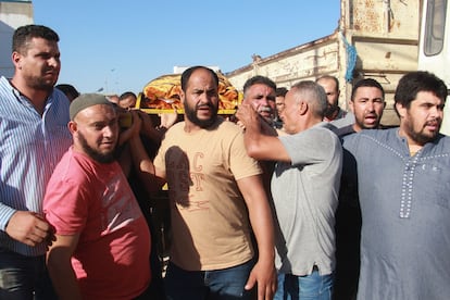 Funeral for a Tunisian stabbed by a sub-Saharan man, Tuesday in Sfax.