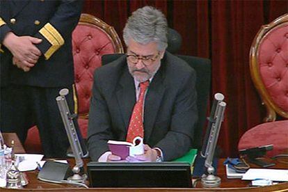 El presidente del Congreso, en una imagen de televisión del pleno en el que expulsó al diputado del PP Martínez Pujalte.
