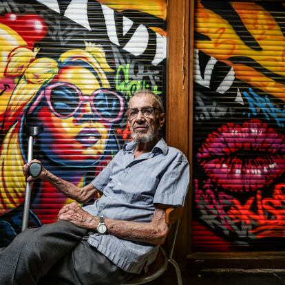 El actor de doblaje Javier Franquelo, de 89 años, que da voz al profesor Farnsworth de Futurama y al señor Burns de Los Simpson, fotografiado en Madrid.