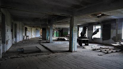 Interior de un restaurante empleado por los militares rusos como centro de detención en Snigurivka.