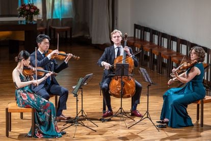 Los cuatro jóvenes integrantes del Cuarteto Viano en su concierto ofrecido en la Lukaskirche de Lucerna el jueves por la mañana.