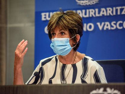 La consejera de Salud del Gobierno vasco, Nekane Murga, durante su comparecencia hoy ante los medios.