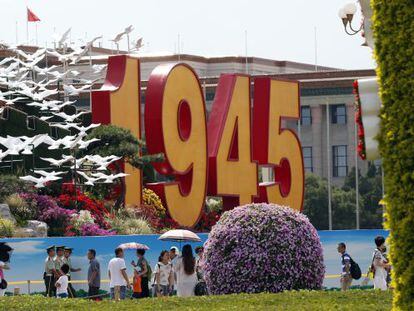 La plaza de Tiananmen, decorada para celebrar el aniversario de la victoria de la II Guerra Mundial.