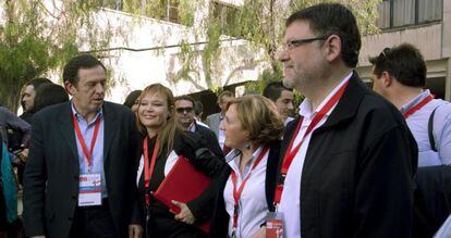 Joan Ignasi Pla, Leire Pajín, Ana Barceló y Ximo Puig, antes del inicio del congreso.