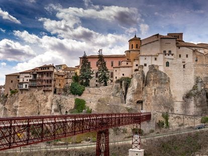 Vista de las casas colgadas de Cuenca.