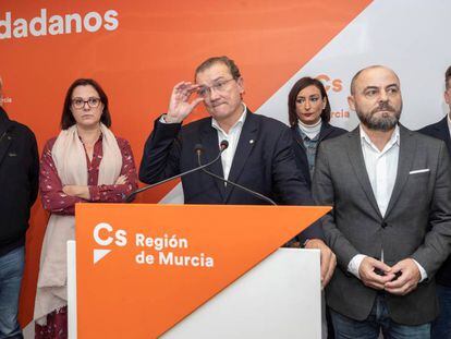 Los líderes de Ciudadanos en Murcia, tras conocer los resultados de las generales del 10-N.