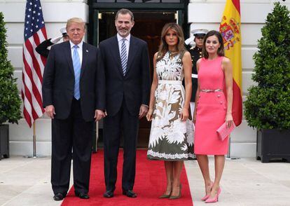 Los Reyes junto al presidente de los EE UU y la primera dama. 